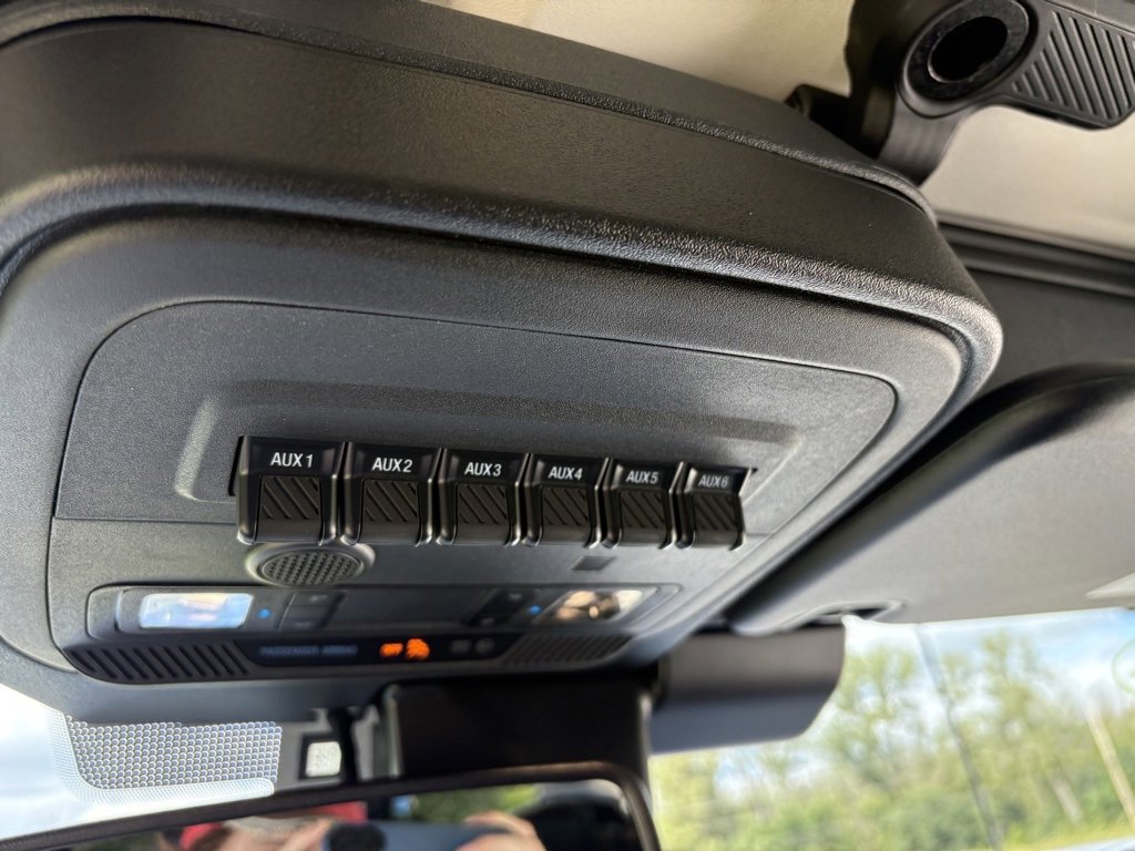 New 2025 Ford Bronco Badlands image 21