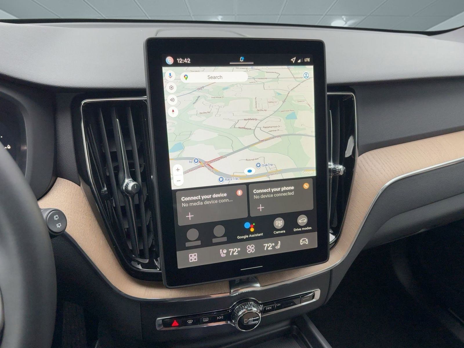 New 2026 Volvo XC60 T8 Plus w/ Protection Package Premier image 22