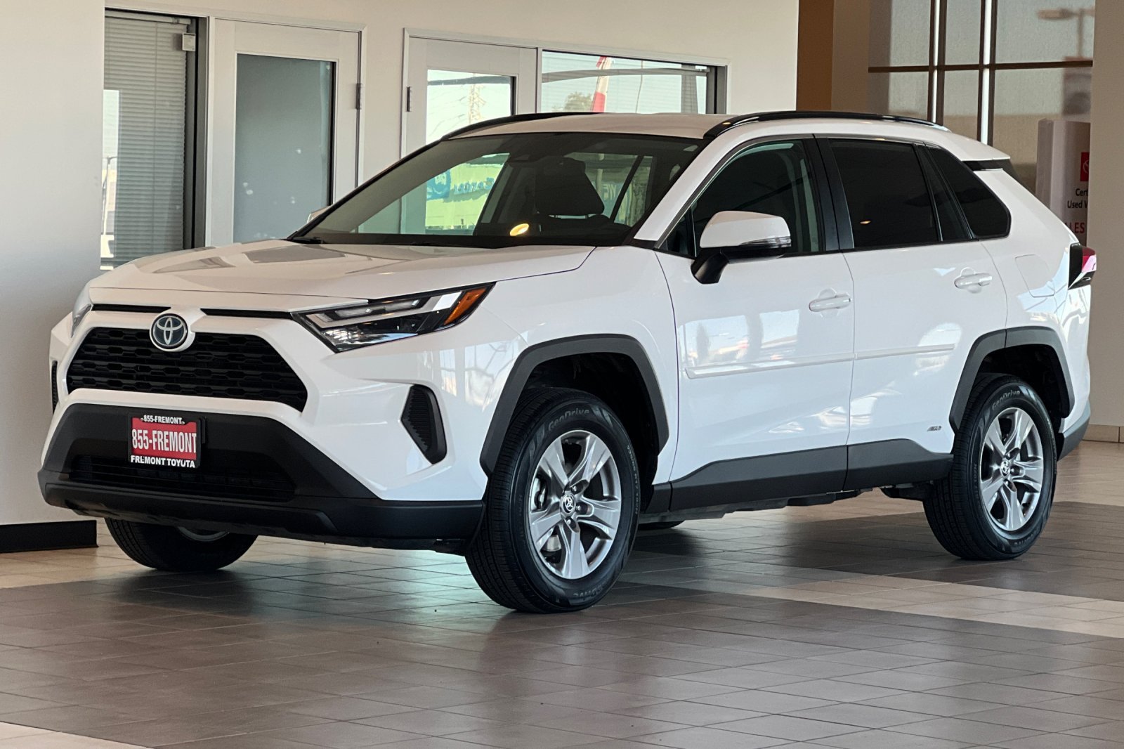 Certified 2024 Toyota RAV4 LE AWD/4WD image 8