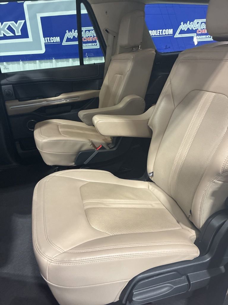 Used 2023 Ford Expedition Limited AWD/4WD image 33
