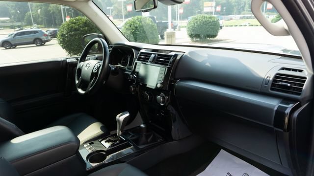 Used 2023 Toyota 4Runner TRD Off-Road Premium w/ Moonroof Package AWD/4WD image 14