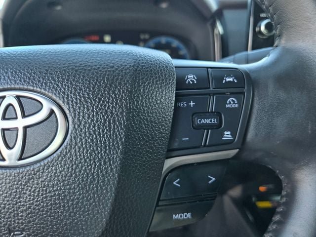 Used 2025 Toyota Camry XSE AWD/4WD image 21