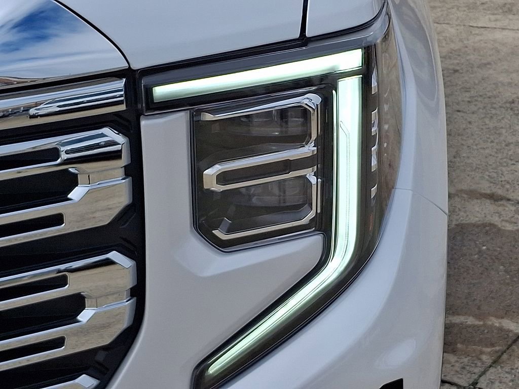 Used 2025 GMC Sierra 1500 Denali w/ Technology Package image 9