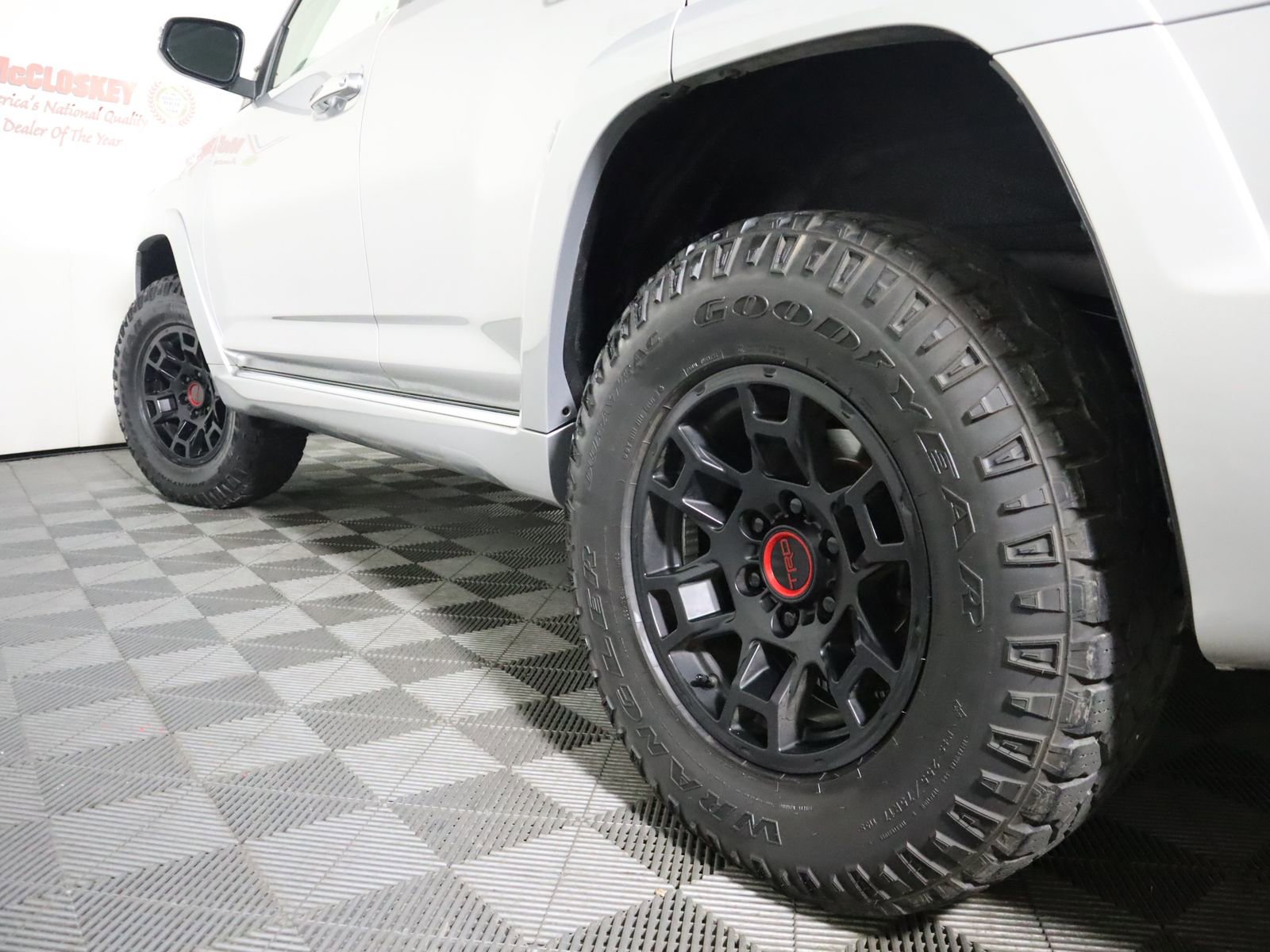 Used 2016 Toyota 4Runner Limited AWD/4WD image 11