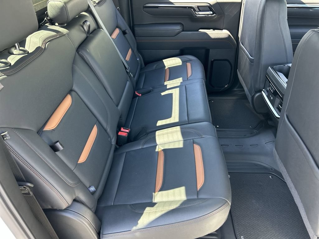 Used 2026 GMC Sierra 1500 AT4 w/ Technology Package AWD/4WD image 26
