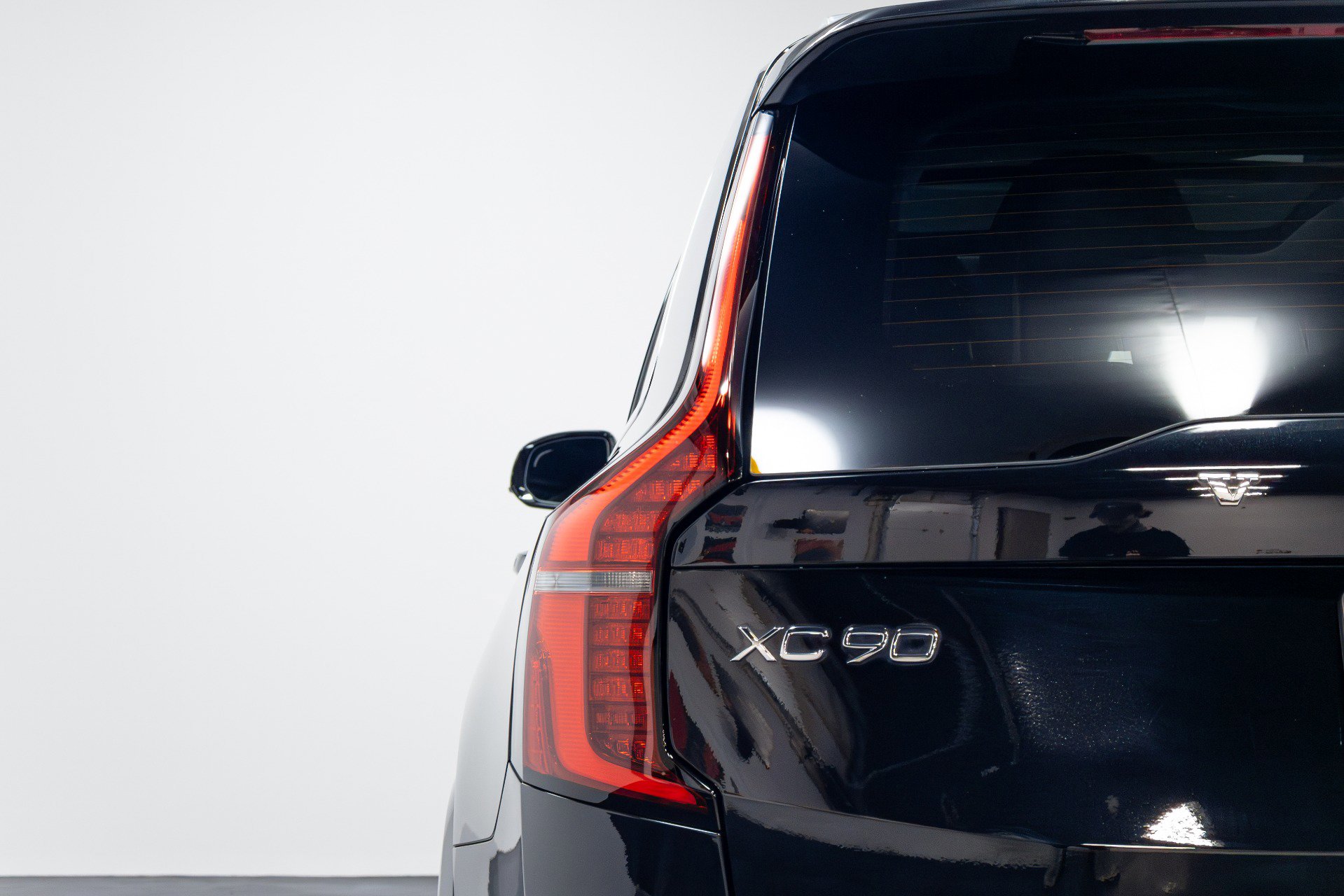 Used 2025 Volvo XC90 B6 Plus image 57