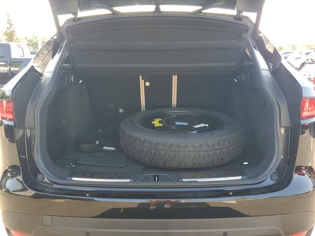 Used 2019 Jaguar F-PACE Premium image 9