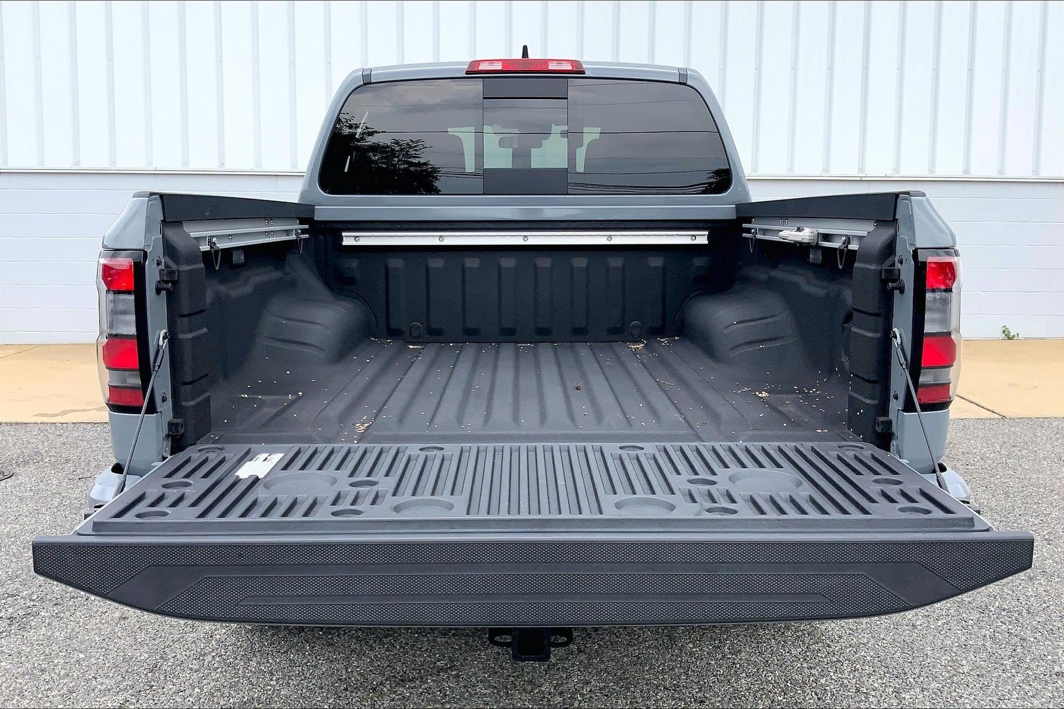 Used 2023 Nissan Frontier PRO-4X w/ Pro Convenience Package AWD/4WD image 40