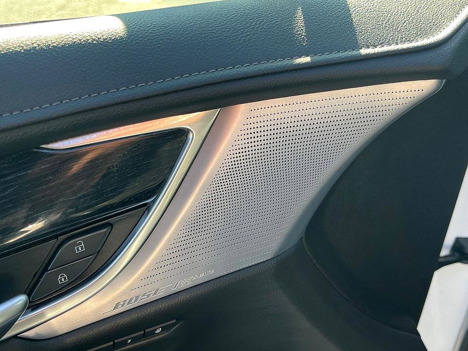 Certified 2025 Cadillac XT5 Premium Luxury image 12