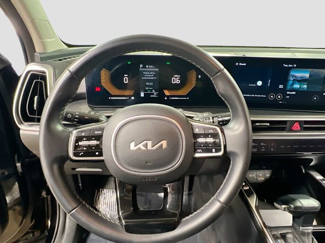 Certified 2024 Kia Sorento S image 11