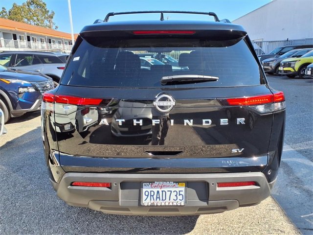 Certified 2024 Nissan Pathfinder SV image 21