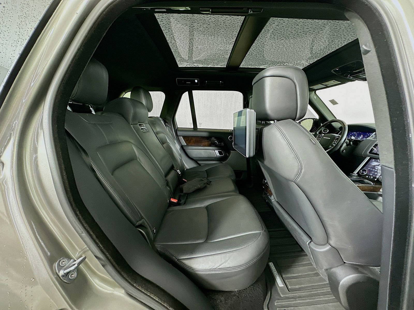 Used 2018 Land Rover Range Rover Supercharged image 33