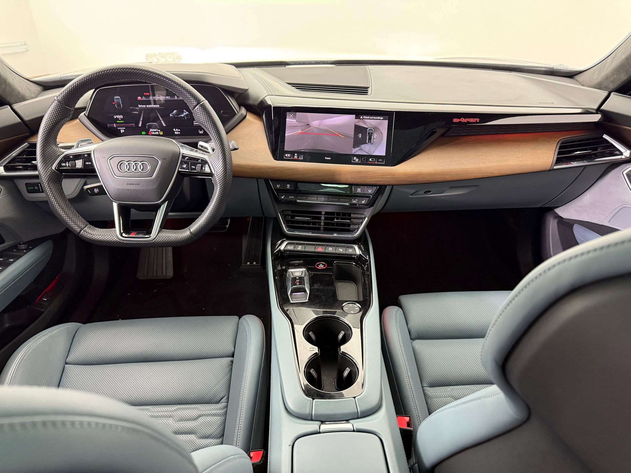 Used 2022 Audi RS e-tron GT image 17