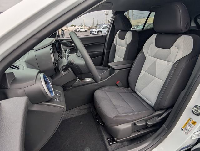 New 2026 Chevrolet Trax LS w/ LS Convenience Package image 4