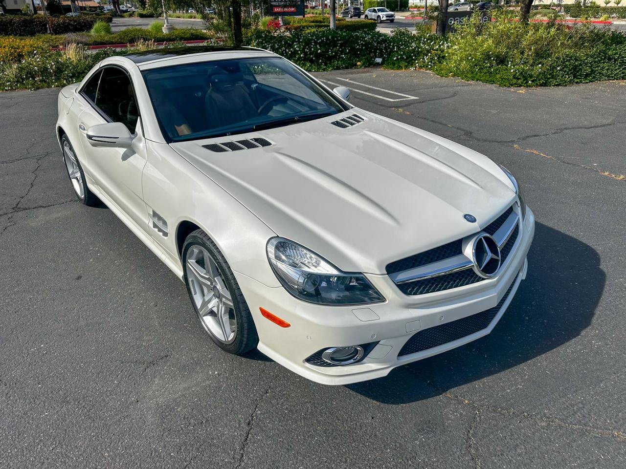 Used 2012 Mercedes-Benz SL 550 image 3