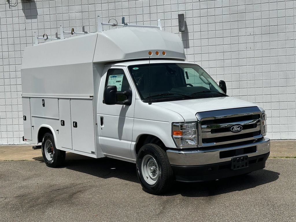 New 2026 Ford E-350 and Econoline 350 Super Duty w/ Power Equipment Group RWD image 27