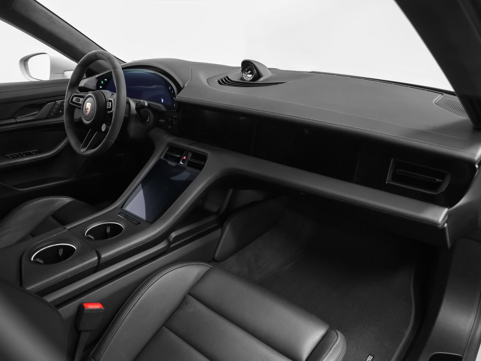 Certified 2024 Porsche Taycan GTS AWD/4WD image 29
