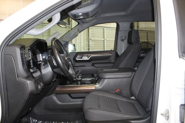 Used 2022 Chevrolet Silverado 1500 LT w/ Z71 Off-Road Package AWD/4WD image 10