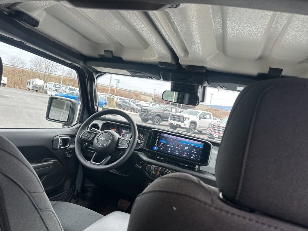 Used 2025 Jeep Wrangler Sport S image 57