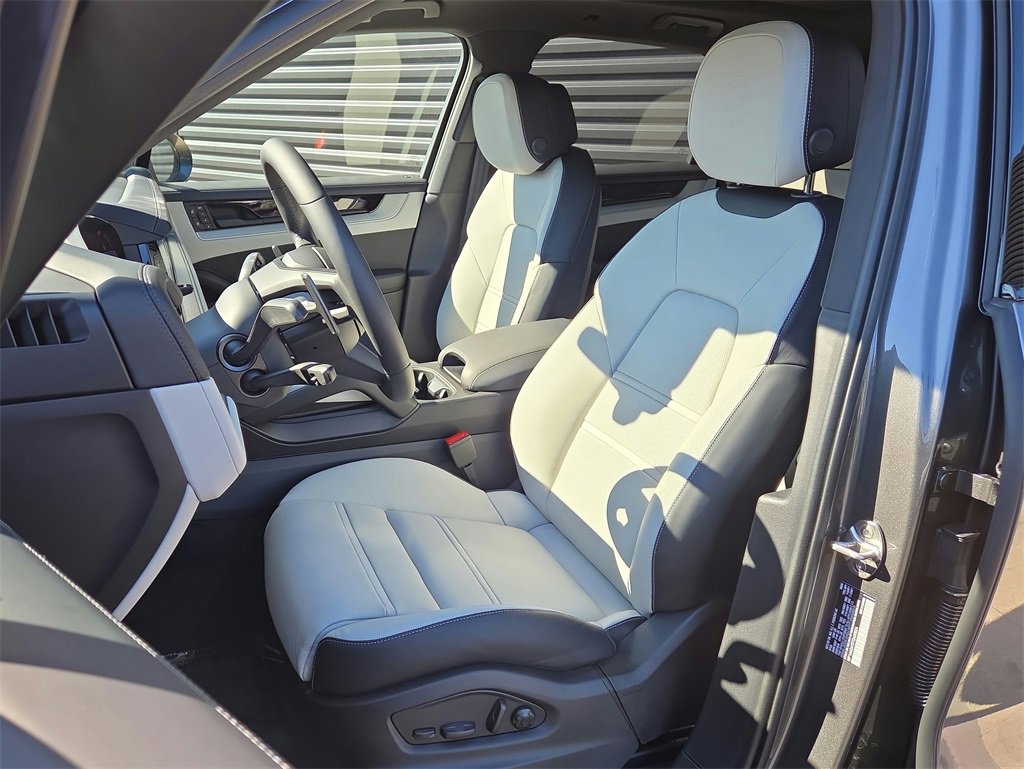 New 2026 Porsche Cayenne image 5