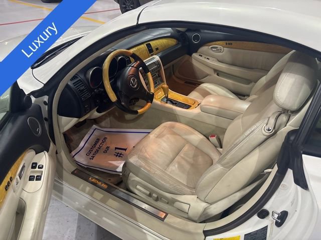 Used 2004 Lexus SC 430 Convertible image 9