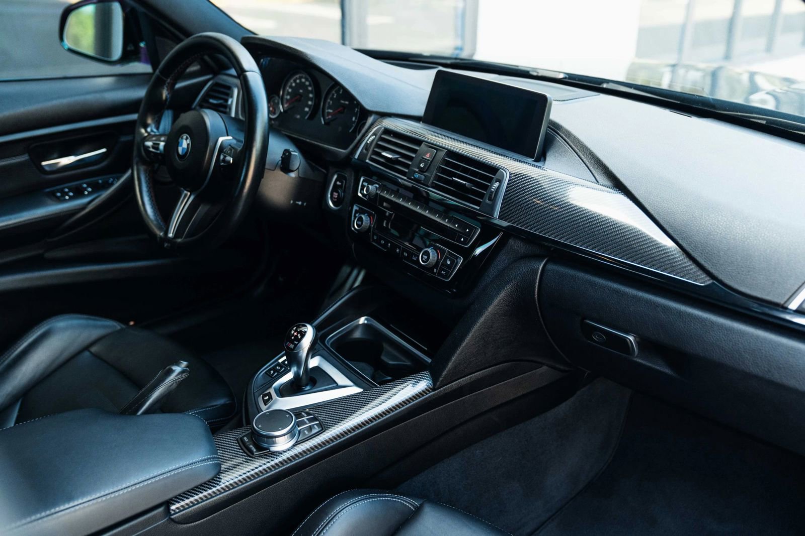 Used 2018 BMW M3 CS RWD image 15