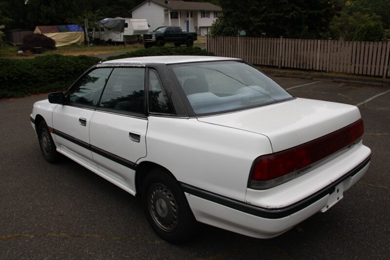 Used 1993 Subaru Legacy L FWD image 4