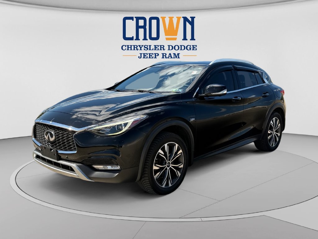 Used 2017 INFINITI QX30 Premium w/ Technology Package AWD/4WD image 7