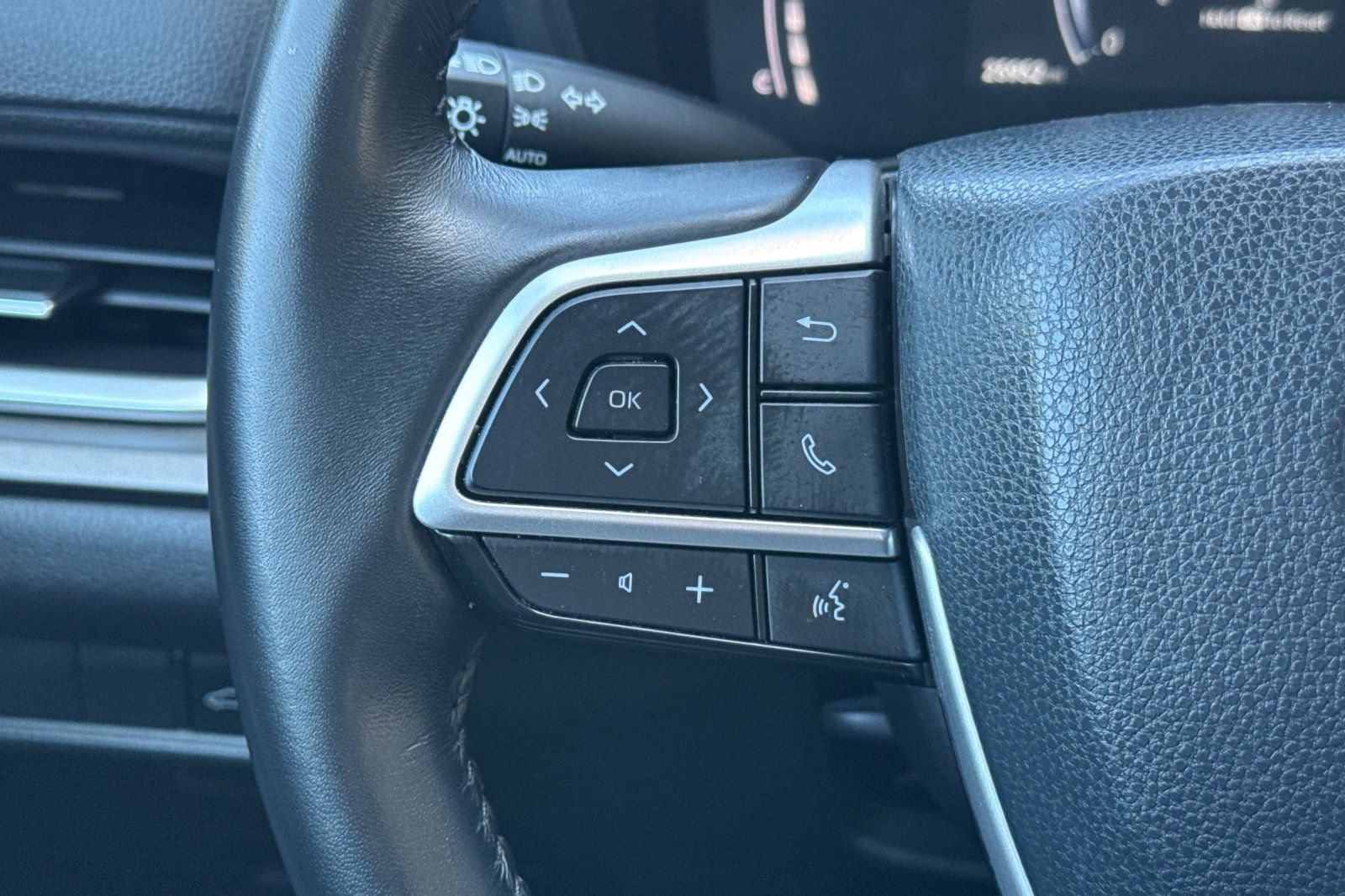 Certified 2025 Toyota Grand Highlander FWD image 39