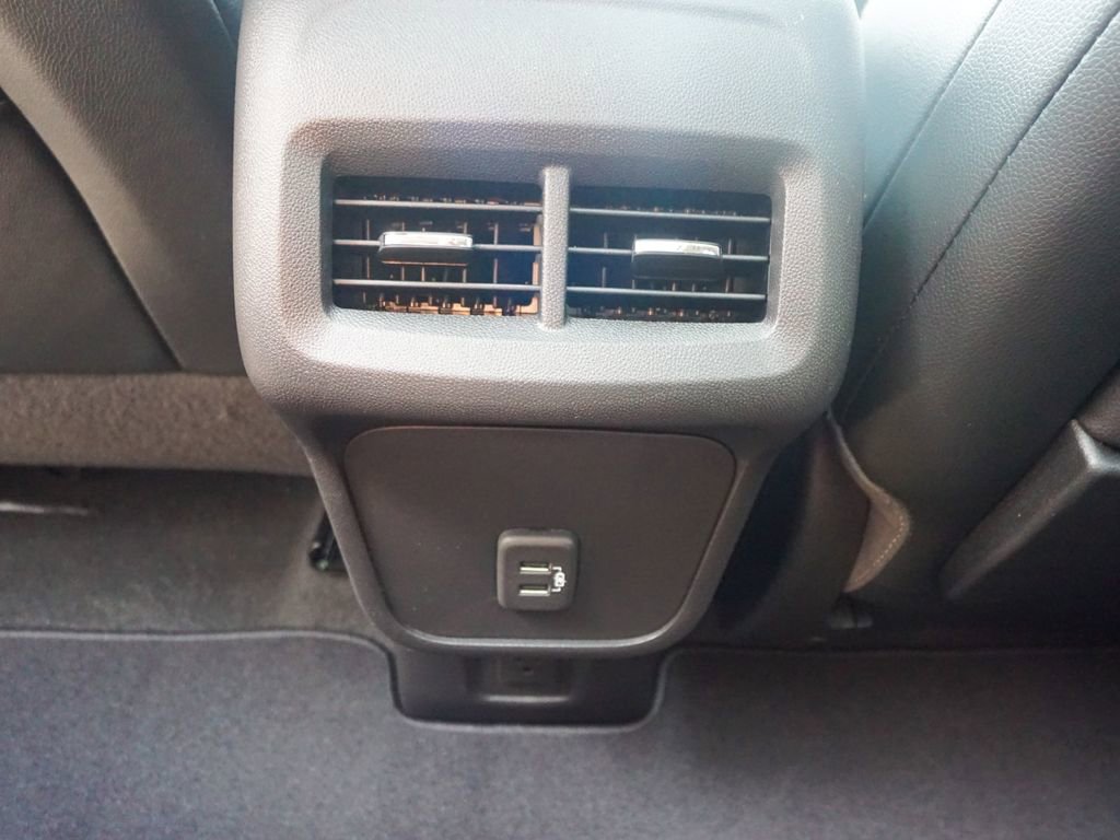 Used 2022 GMC Terrain AT4 image 34