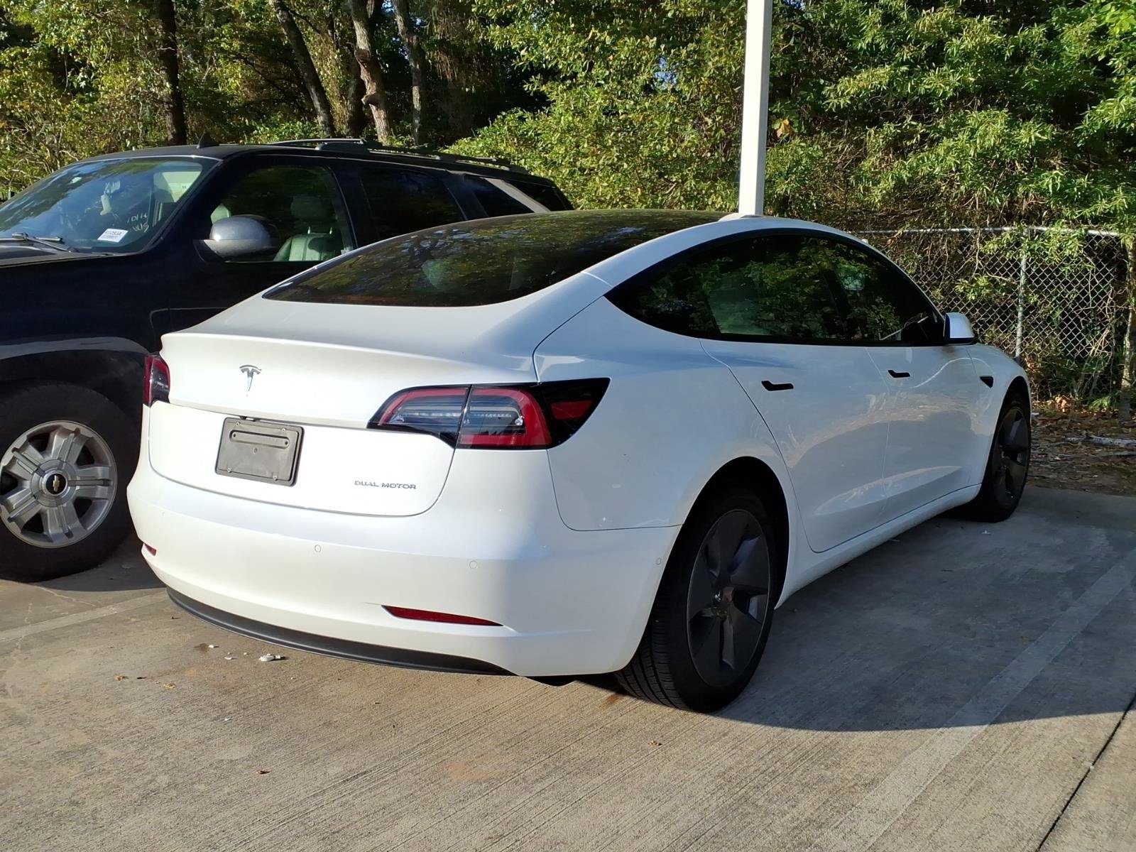 Used 2022 Tesla Model 3 Long Range AWD/4WD image 6