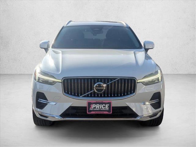 Used 2022 Volvo XC60 T8 Inscription Expression w/ Advanced Package image 2