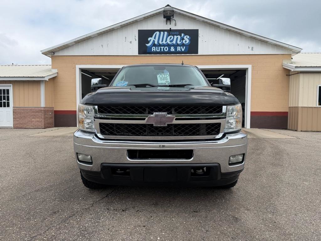 Used 2014 Chevrolet Silverado 2500 LTZ w/ LTZ Plus Package AWD/4WD image 2