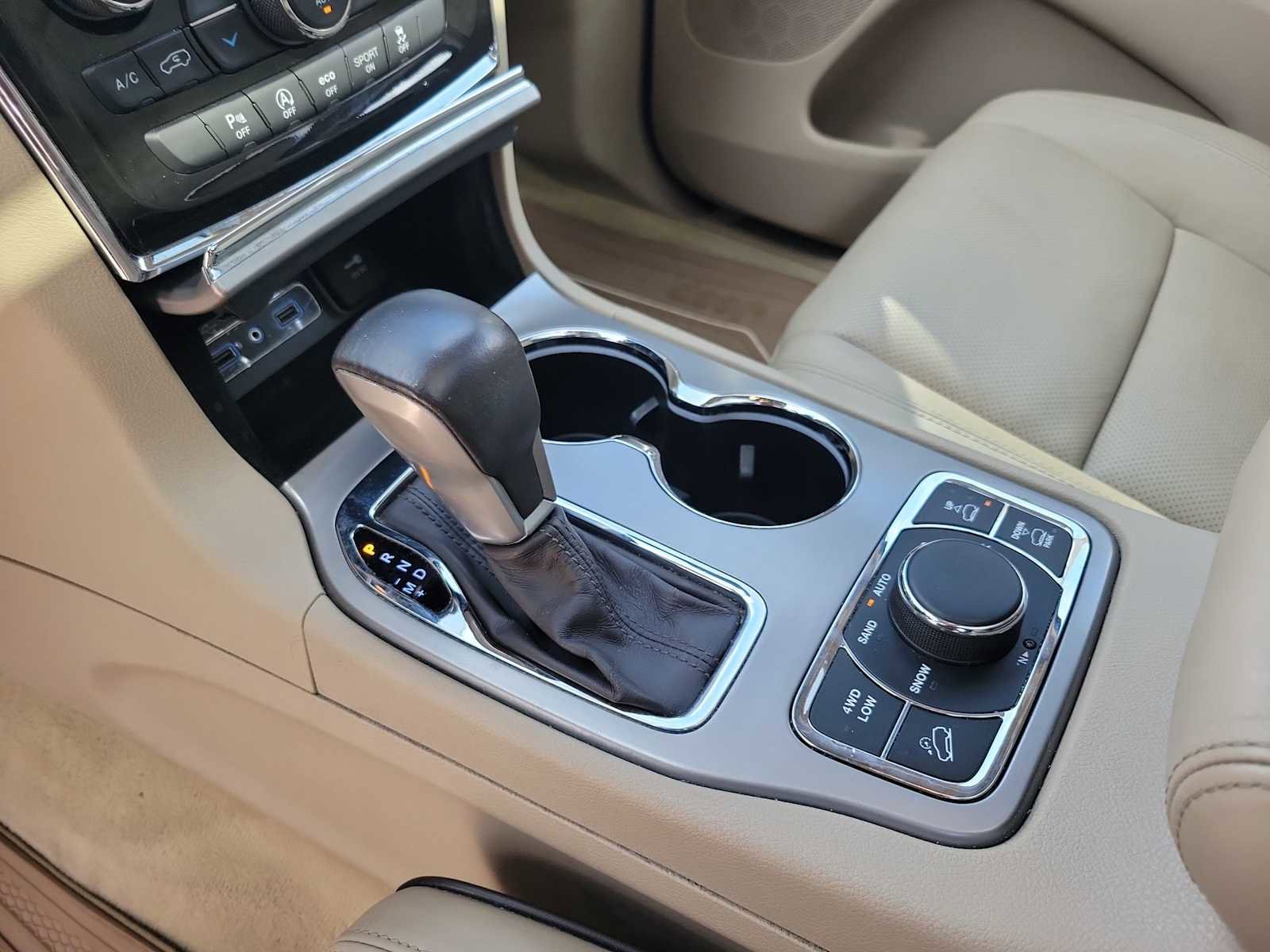 Used 2021 Jeep Grand Cherokee Overland image 13