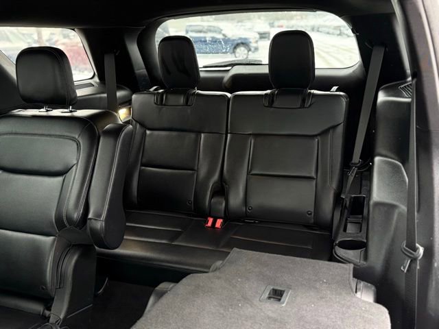 Used 2020 Ford Explorer XLT w/ Equipment Group 202A image 14