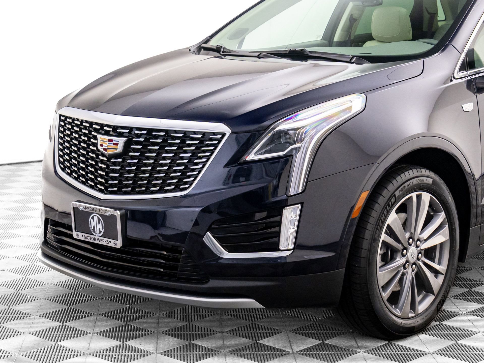 Certified 2022 Cadillac XT5 Premium Luxury w/ LPO, Floor Liner Package image 38