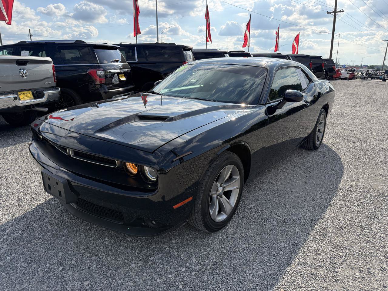 Used 2019 Dodge Challenger SXT RWD image 15