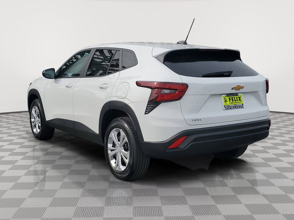 New 2026 Chevrolet Trax LS image 4