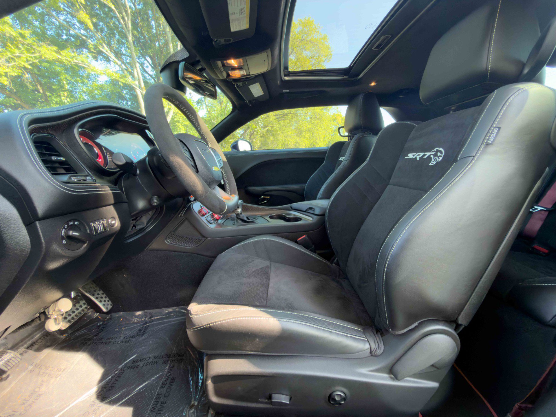 Used 2023 Dodge Challenger SRT Hellcat RWD image 9