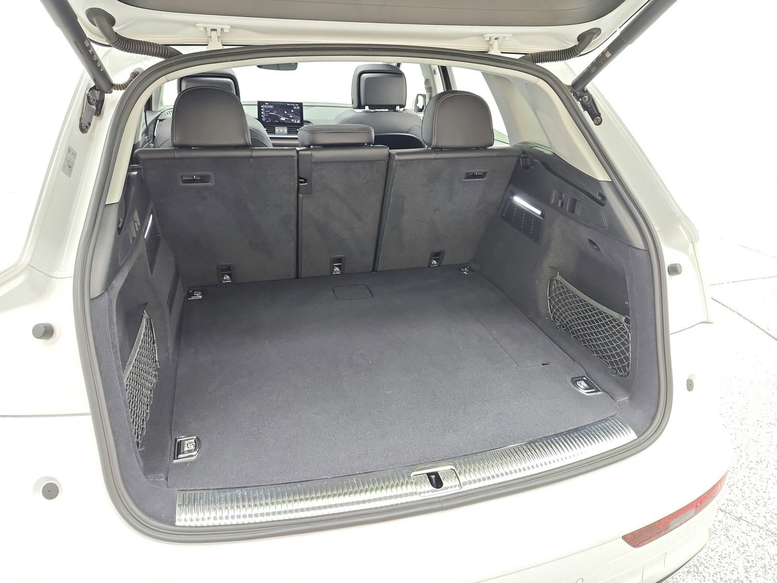 Used 2025 Audi Q5 e Premium Plus w/ Premium Plus Package image 22