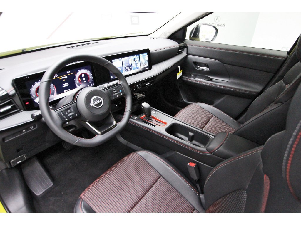 New 2026 Nissan Kicks SR w/ Cold Weather Package FWD image 12