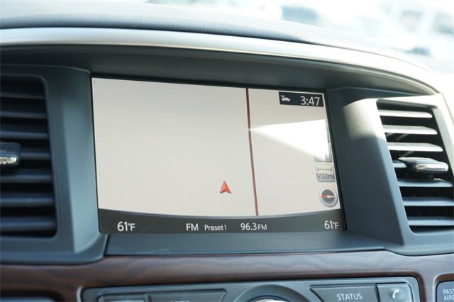 Used 2018 Nissan Pathfinder Platinum image 27