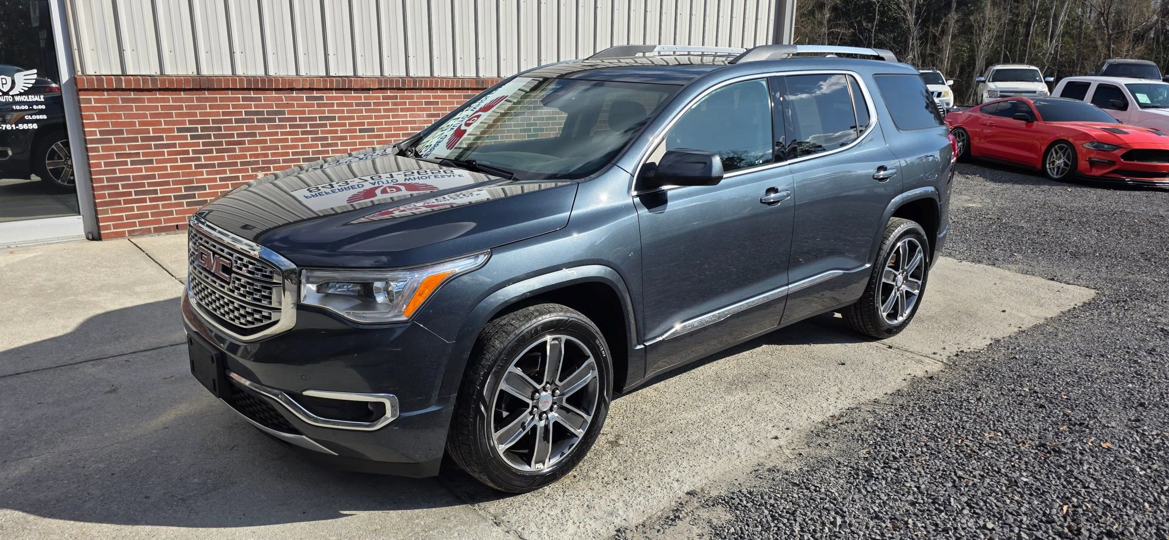 Used 2019 GMC Acadia Denali image 1