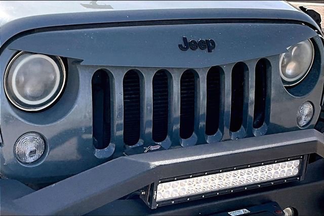 Used 2015 Jeep Wrangler Unlimited Sahara w/ Max Tow Package image 28