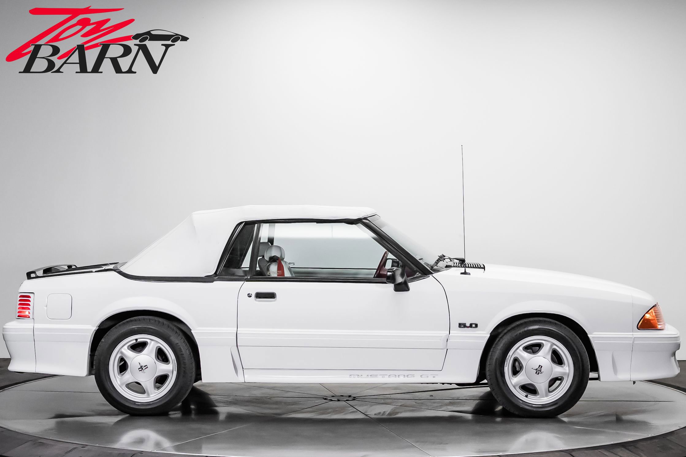 Used 1992 Ford Mustang GT RWD image 14