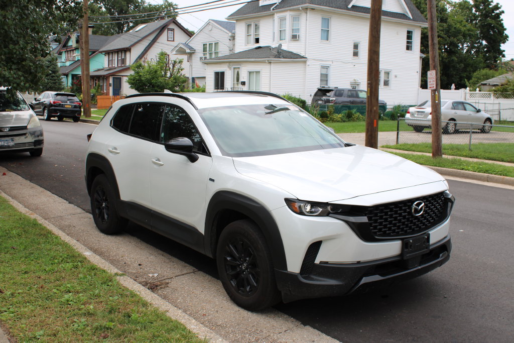 Used 2025 MAZDA CX-50 AWD 2.5 Hybrid w/ Premium Pkg image 4