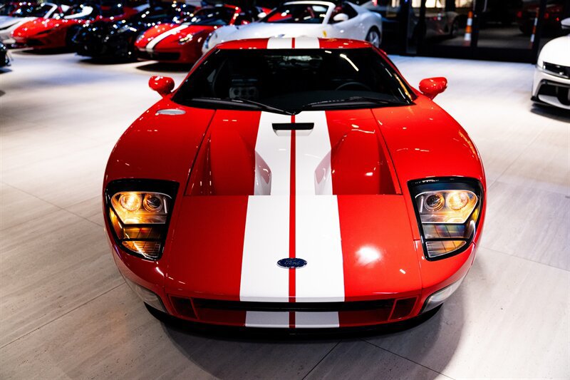 Used 2005 Ford GT RWD image 6