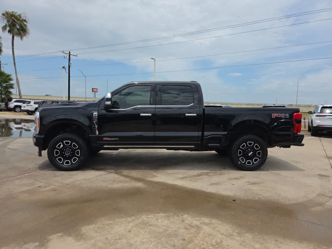Used 2023 Ford F250 Platinum AWD/4WD image 11