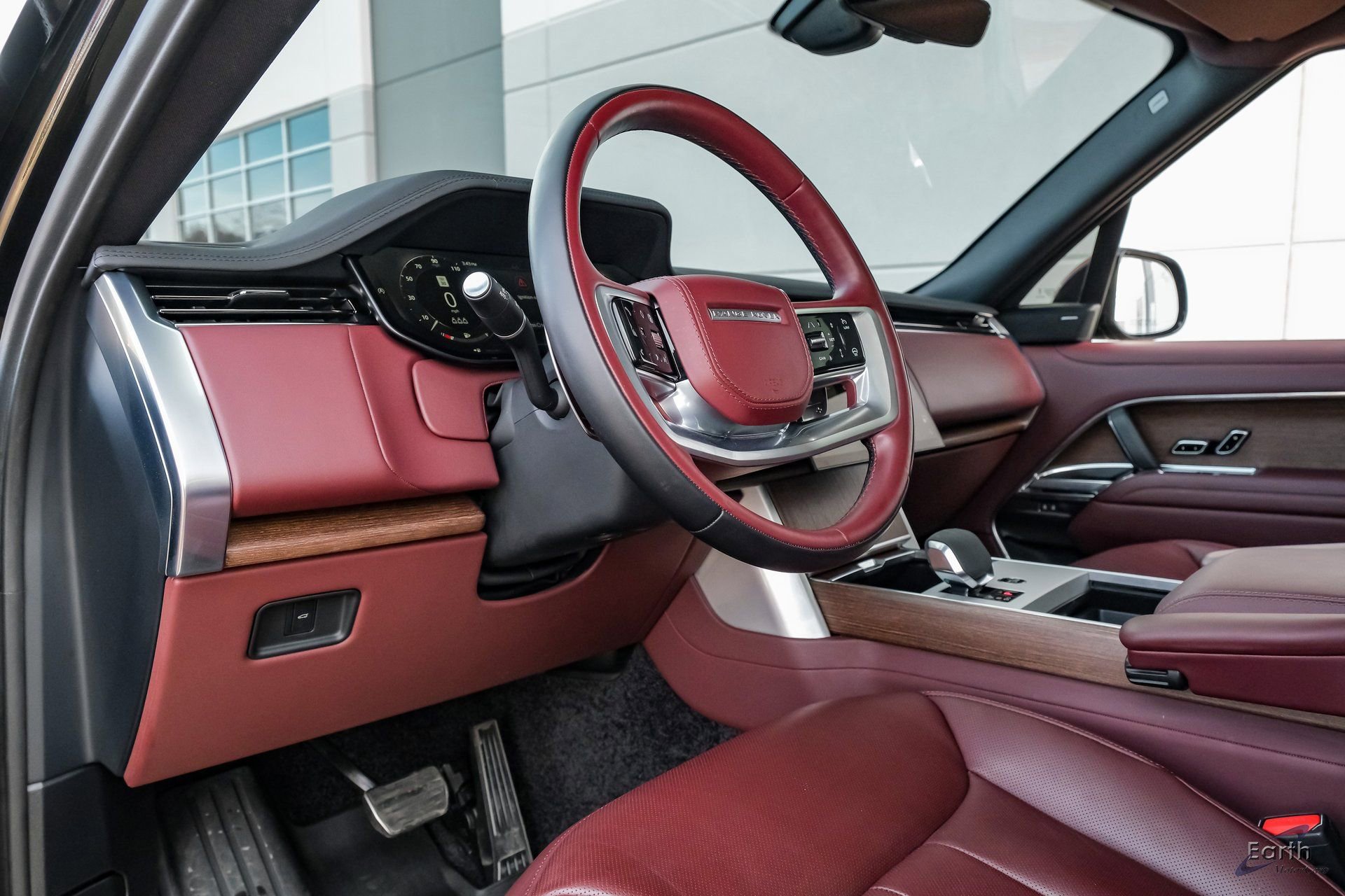 Used 2024 Land Rover Range Rover SE image 45