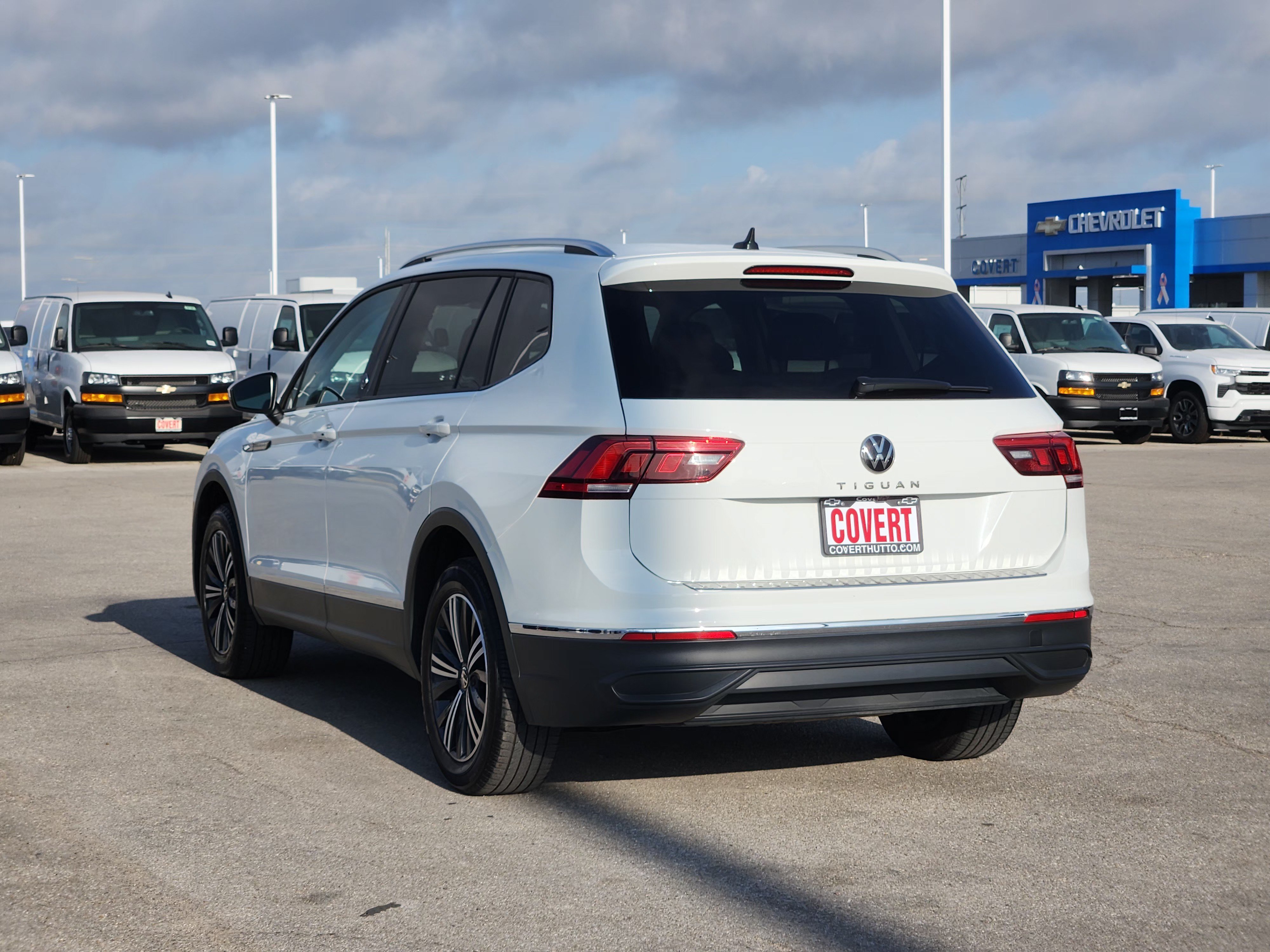 Used 2024 Volkswagen Tiguan Wolfsburg Edition FWD image 5